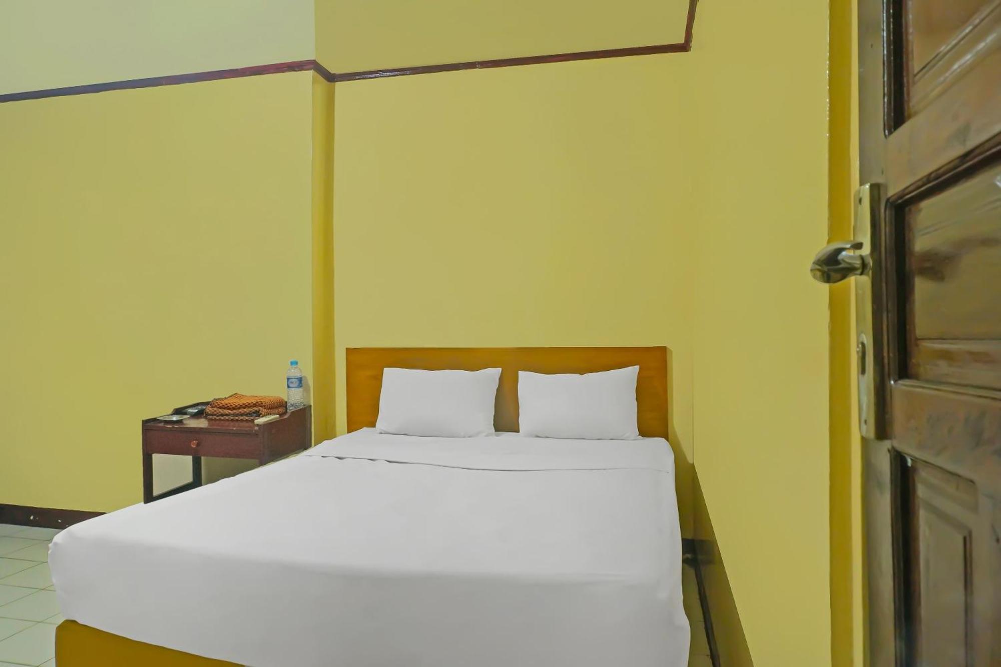 Hotel Spot On 92466 Adam Kost Syariahnearwisata Jembatan Barito Banjarmasin  Exterior foto
