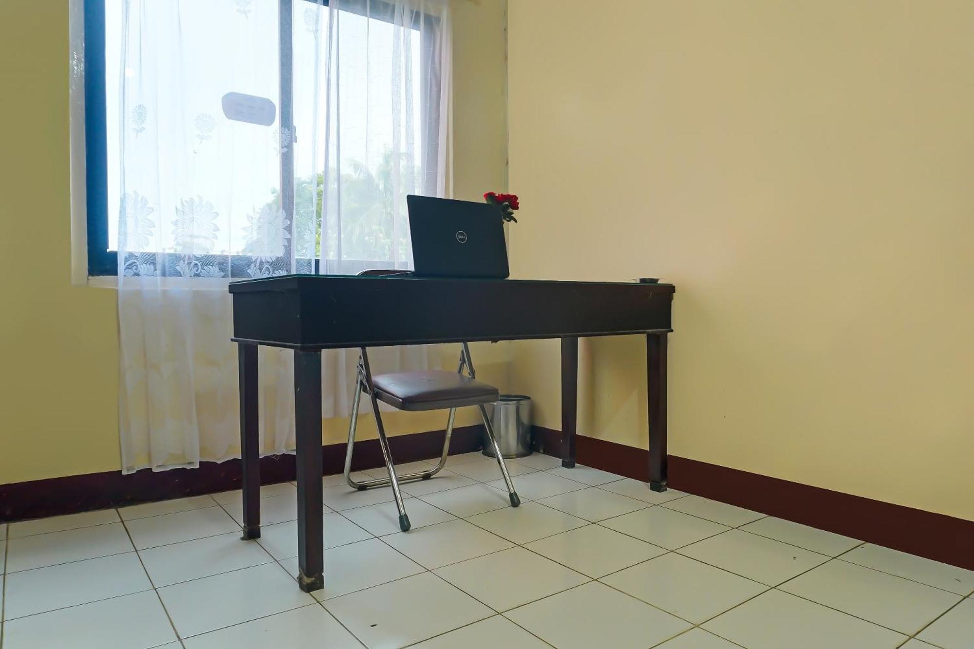 Hotel Spot On 92466 Adam Kost Syariahnearwisata Jembatan Barito Banjarmasin  Exterior foto