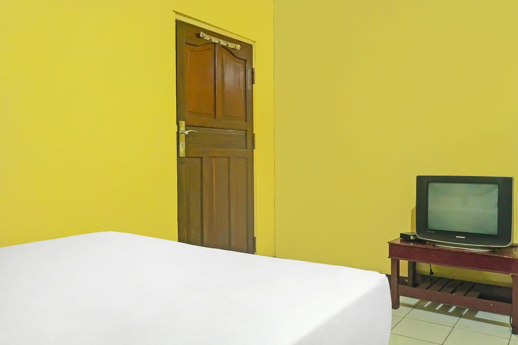 Hotel Spot On 92466 Adam Kost Syariahnearwisata Jembatan Barito Banjarmasin  Exterior foto